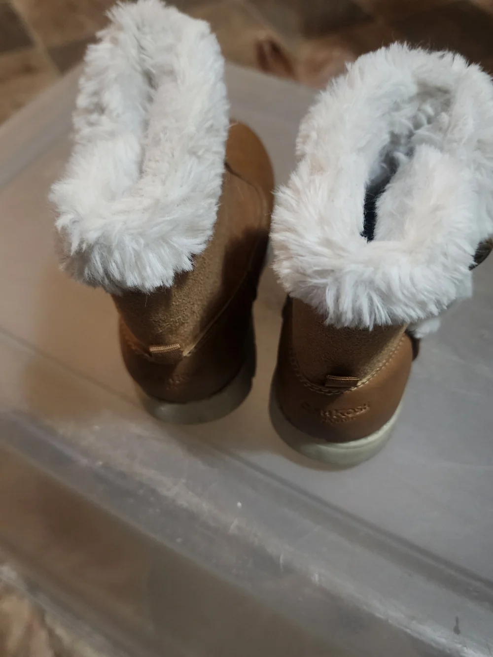 OshKosh B'gosh Tan Kids Faux-Fur Lined Boots Size 8